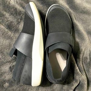 Algeria traq nursing shoes 39